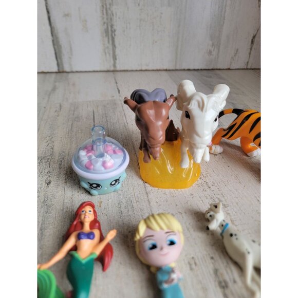Disney variety toy aerial Elsa tiger Simba dalmatian play - Picture 3 of 9